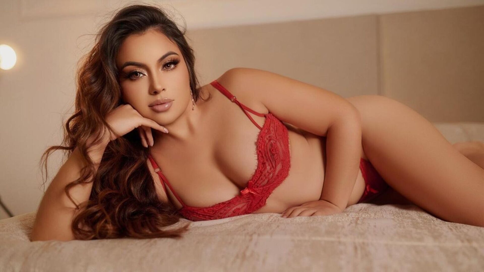 Free Naked AlanaBelle