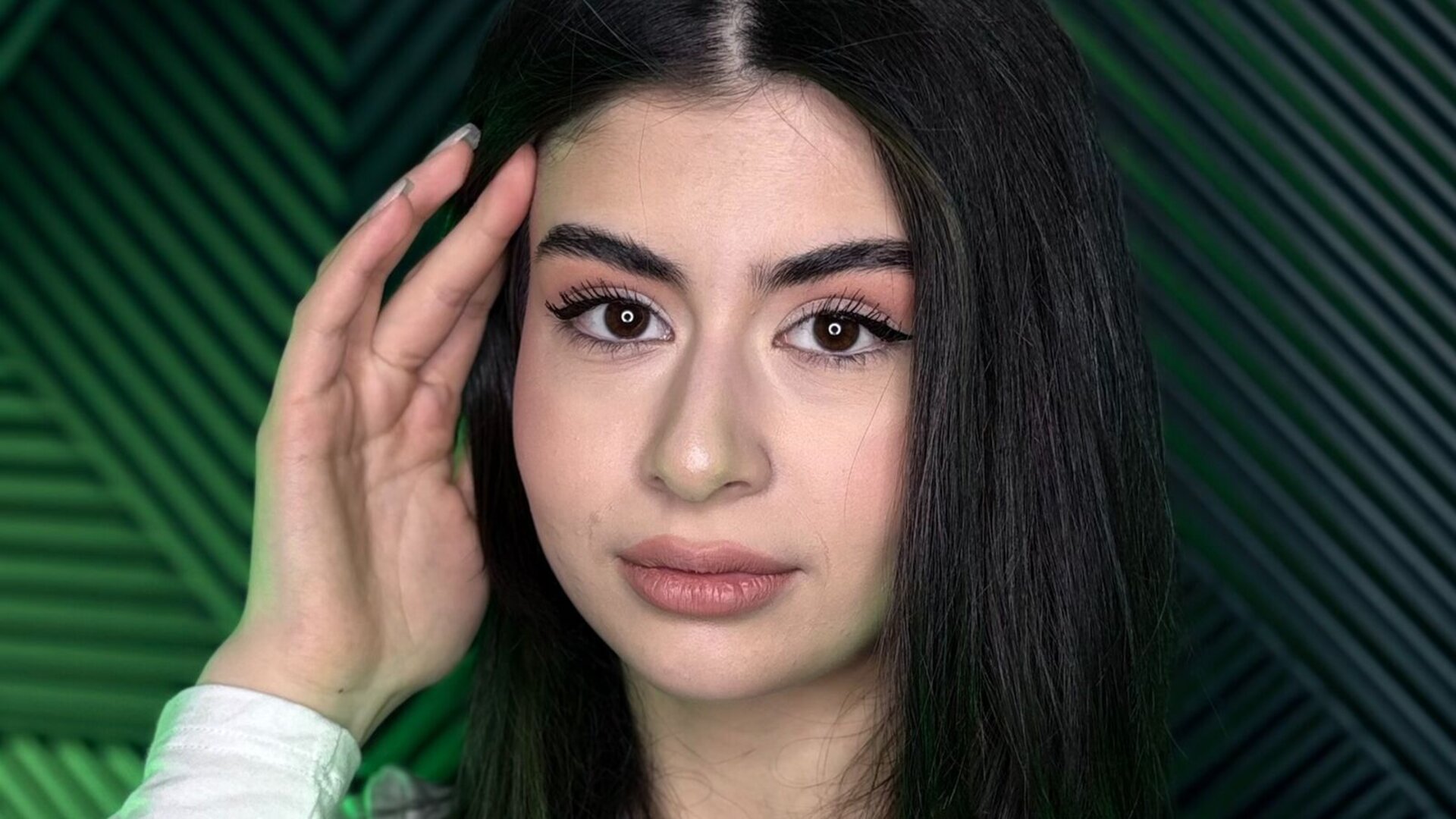 Free Naked AnnisZimit