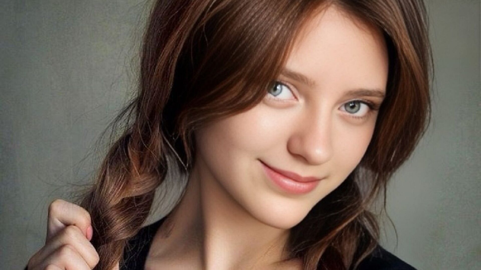 Free Naked ArinaBelle