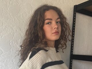 Free Naked AveryGerringer