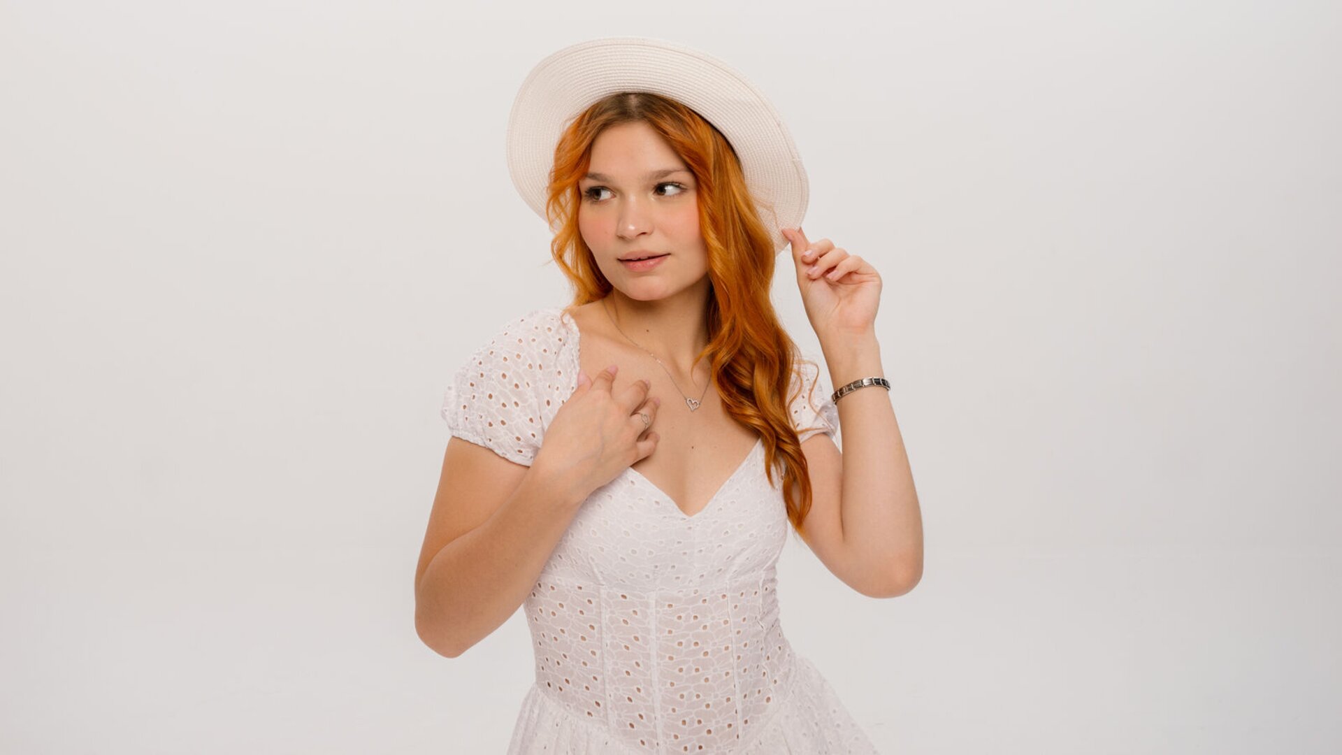 Free Naked BellaMarebelle