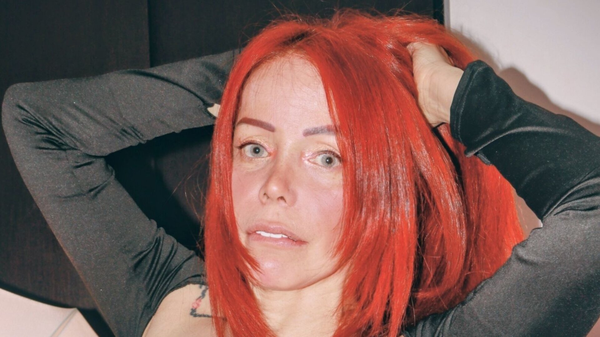 Free Naked CarolinaKis