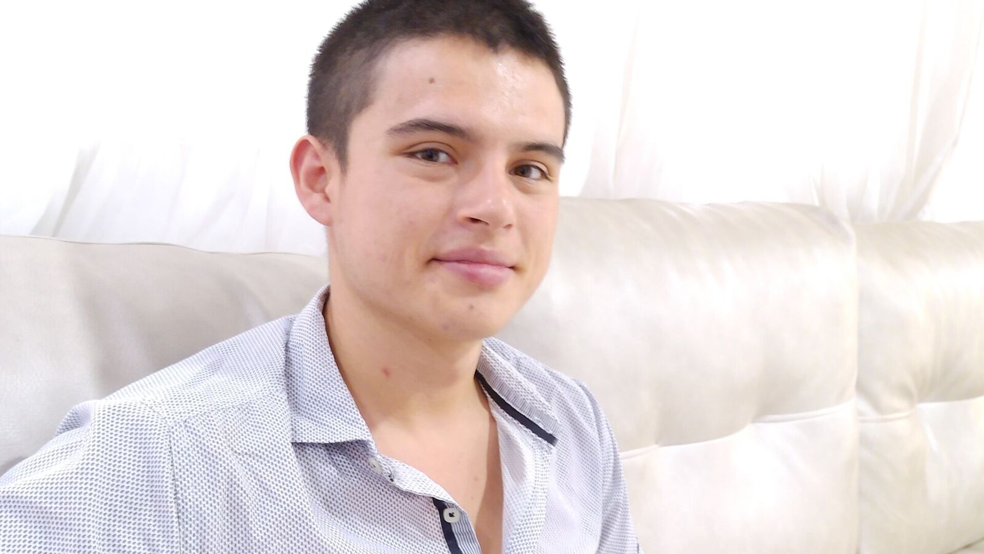 Free Naked CharlieThomas