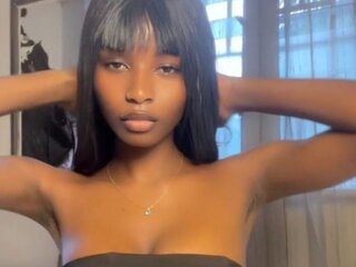 Free Naked DerbyLaila