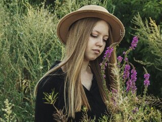 Free Naked KarenLowe