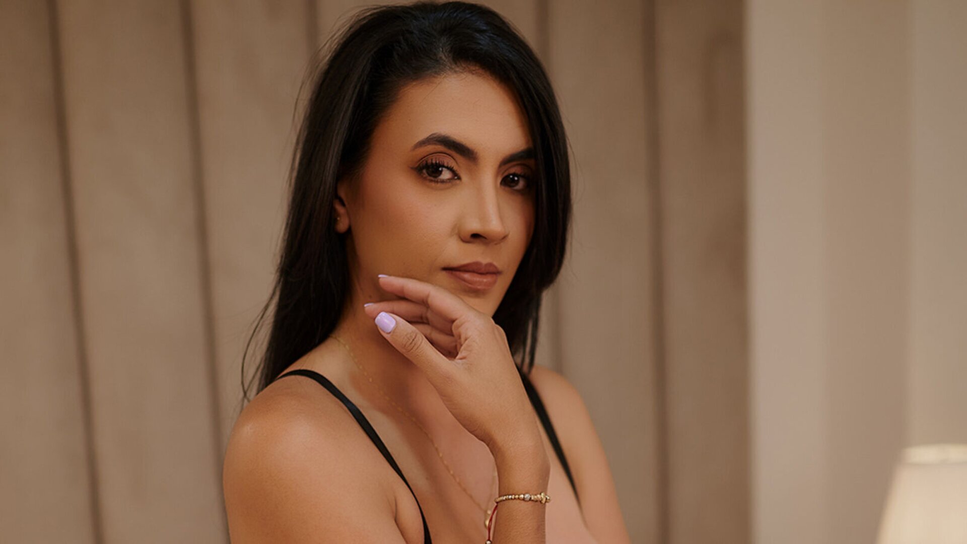 Free Naked KiaraLogan