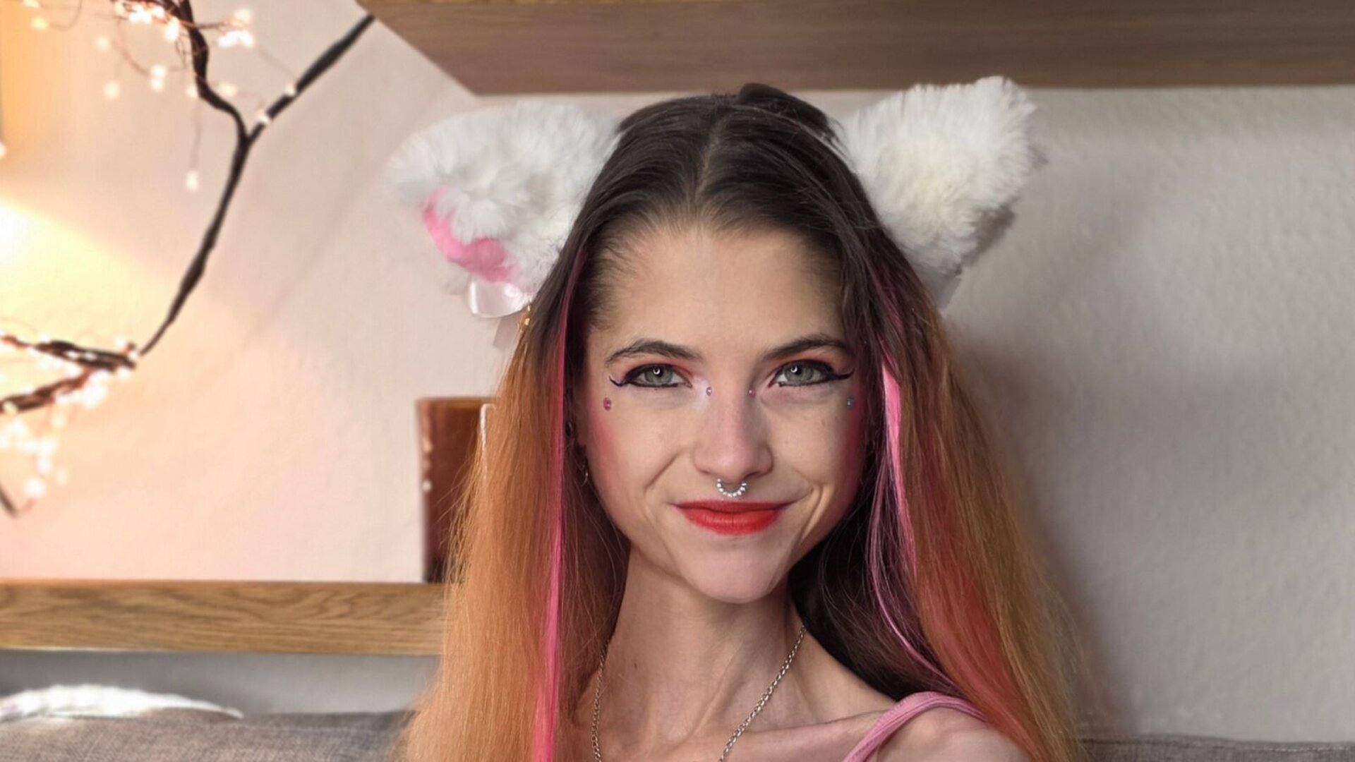 Free Naked KittyRaine