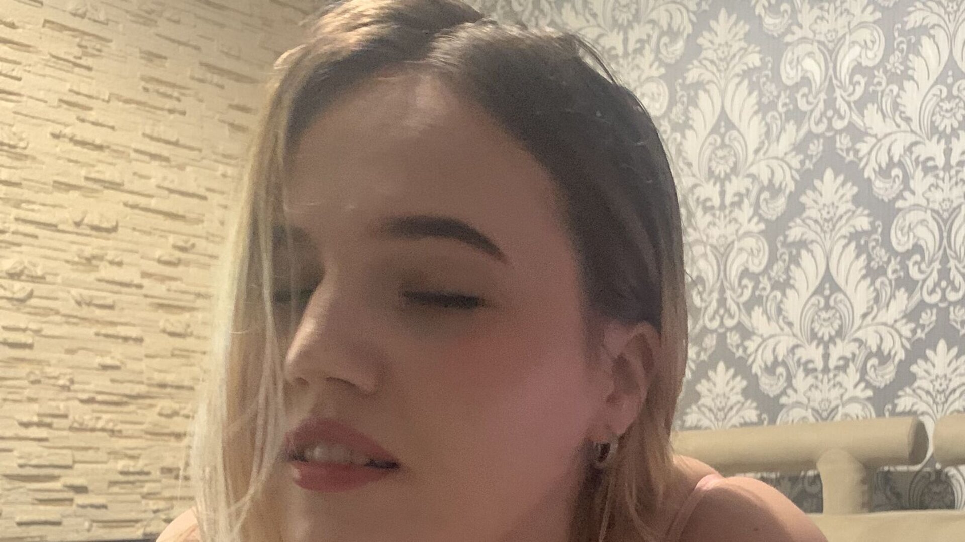 Free Naked LIsaBeker