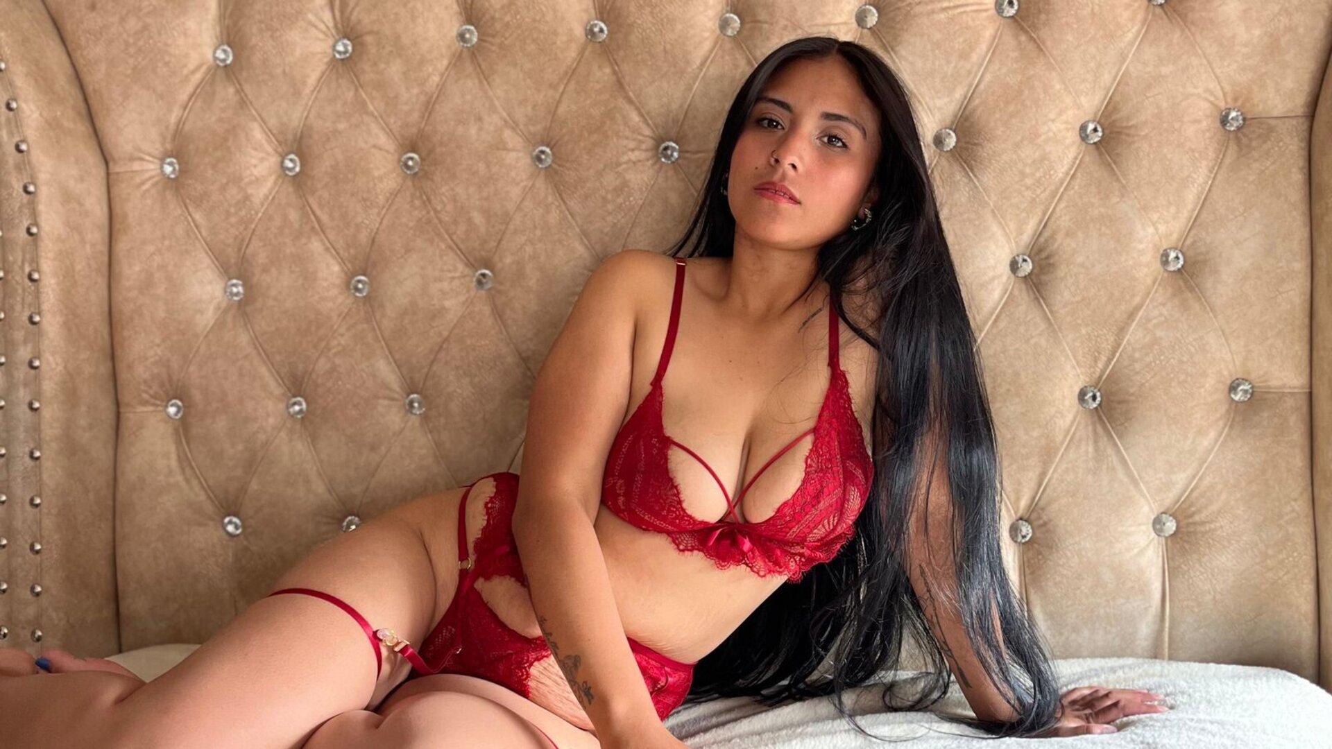 Free Naked LoreineDupont