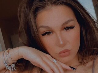 Free Naked LouannaHart