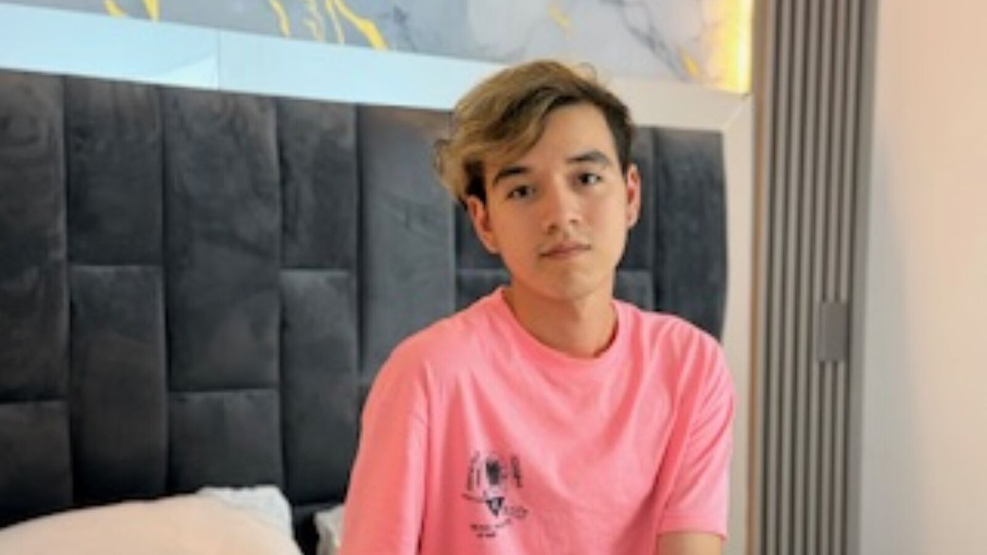 Free Naked MalikRivers