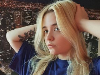 Free Naked MonnieMoniz