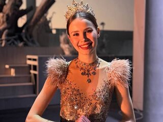 Free Naked NylaPitarresi