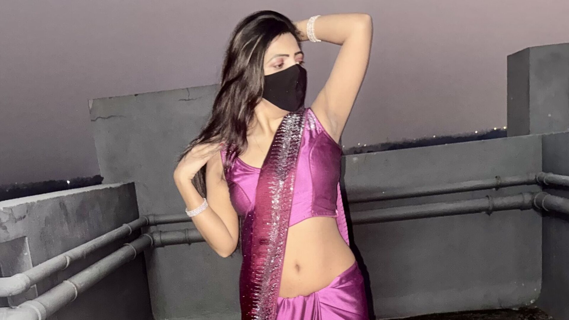 Free Naked SimranWhite