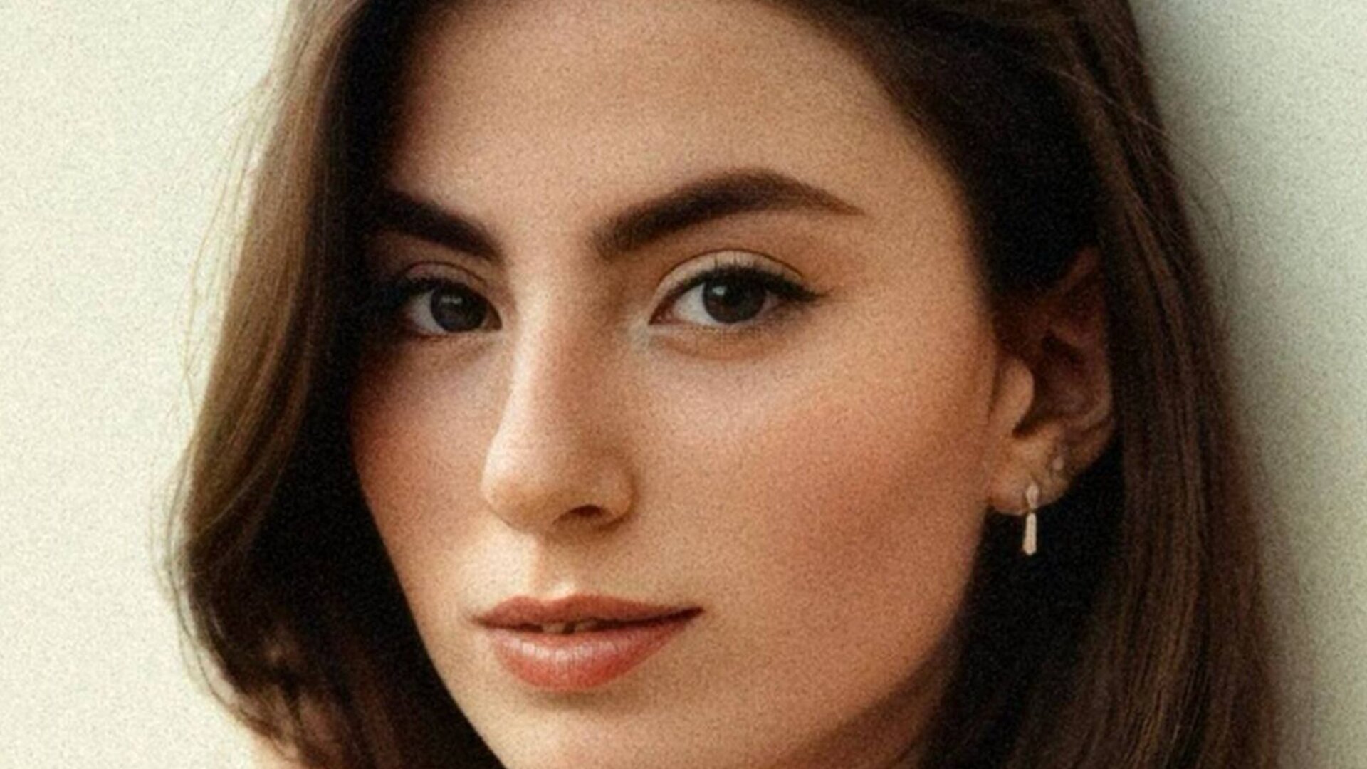 Free Naked VioletLesuer