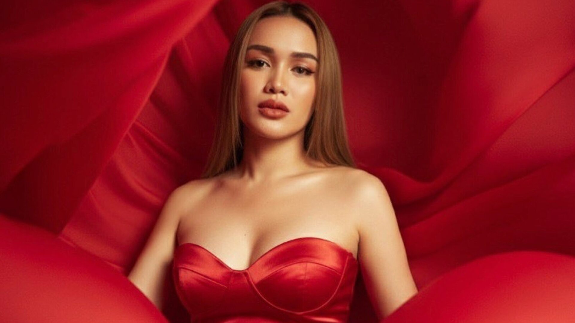 Free Naked YasmineFruahwald